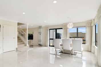 32 Stanley Drive, Lynmore