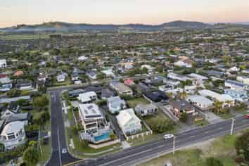 706 Papamoa Beach Road, Papamoa