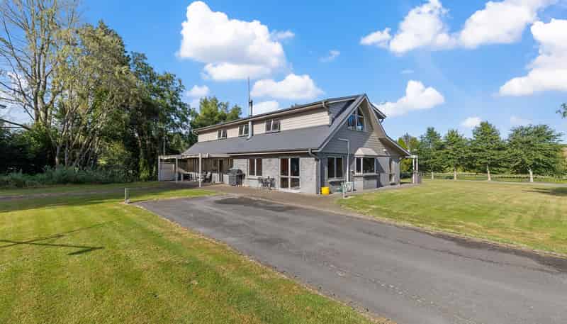 1539 State Highway 1, Tirau