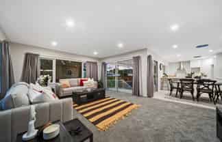 6 Youngs Road, Papakura