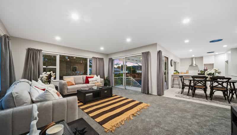 6 Youngs Road, Papakura