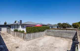 30 Aberdeen Avenue, Takaro