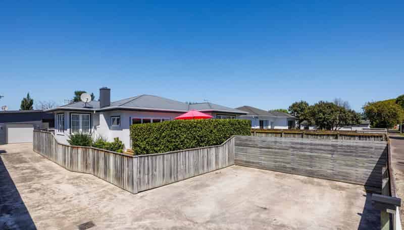 30 Aberdeen Avenue, Takaro