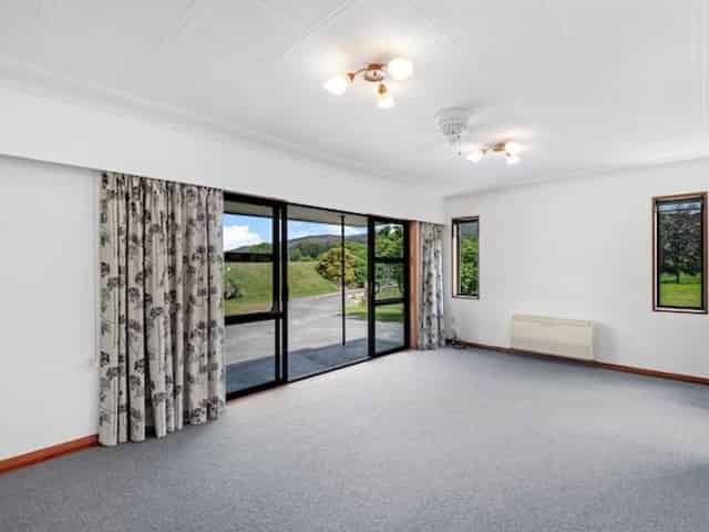 806 Outram-Mosgiel Road, Outram