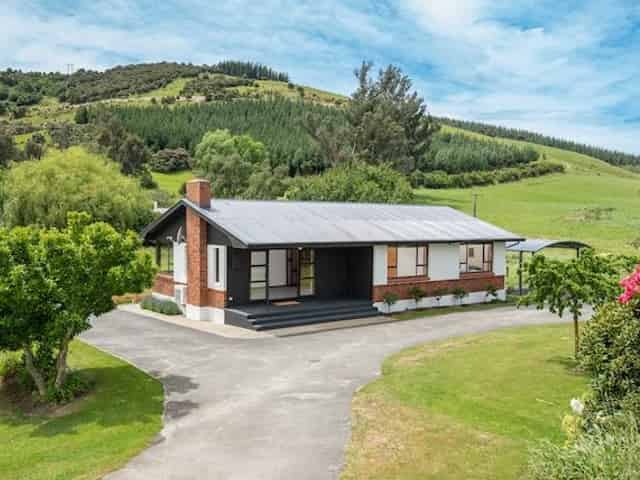 806 Outram-Mosgiel Road, Outram