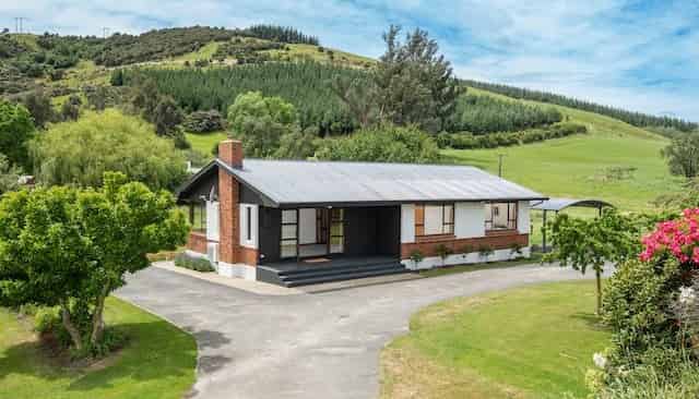 806 Outram-Mosgiel Road, Outram