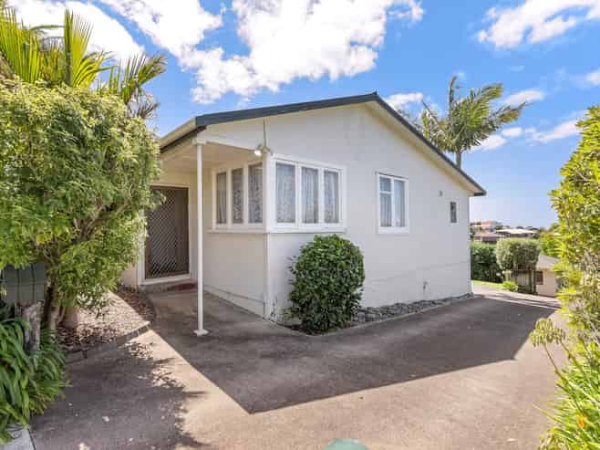 899 East Coast Road, Torbay