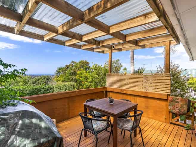 899 East Coast Road, Torbay