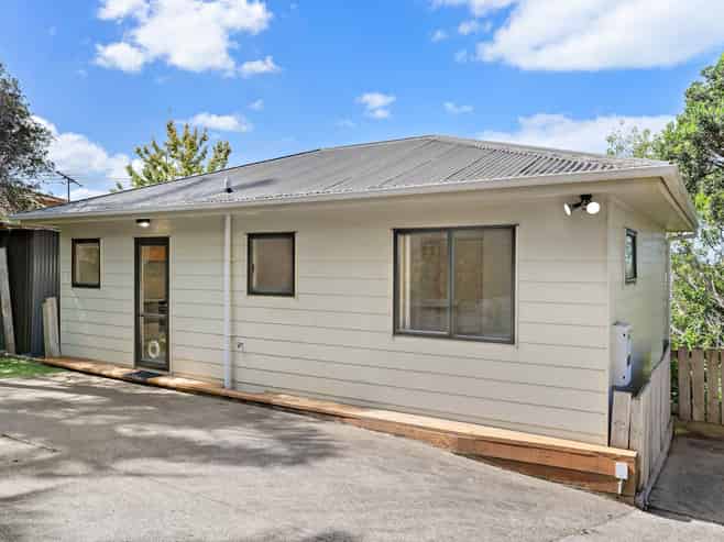 899A East Coast Road, Torbay