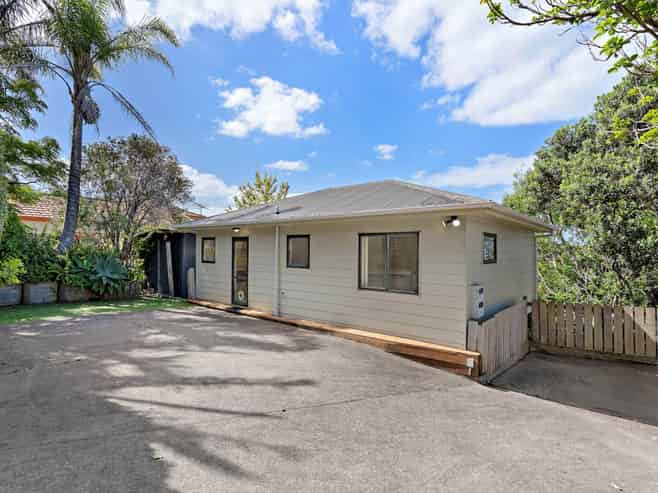 899A East Coast Road, Torbay