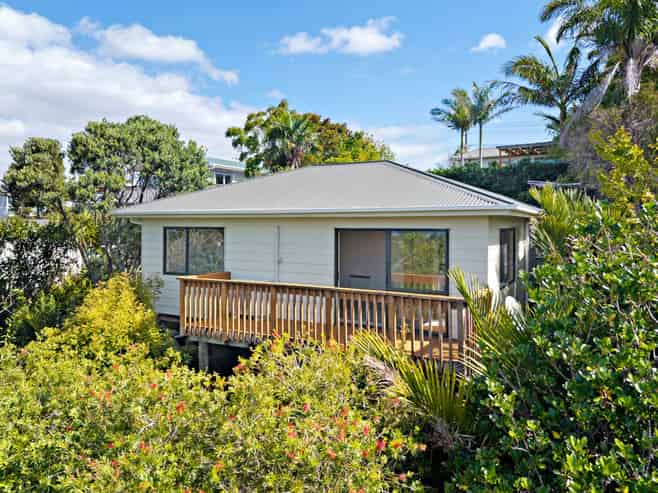 899A East Coast Road, Torbay