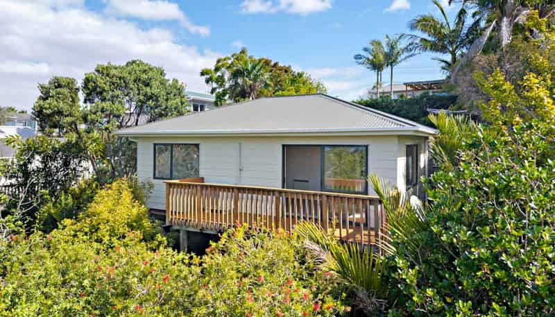 899A East Coast Road, Torbay