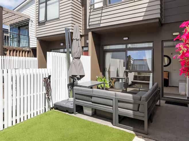 13 Tuatua Road, Hobsonville