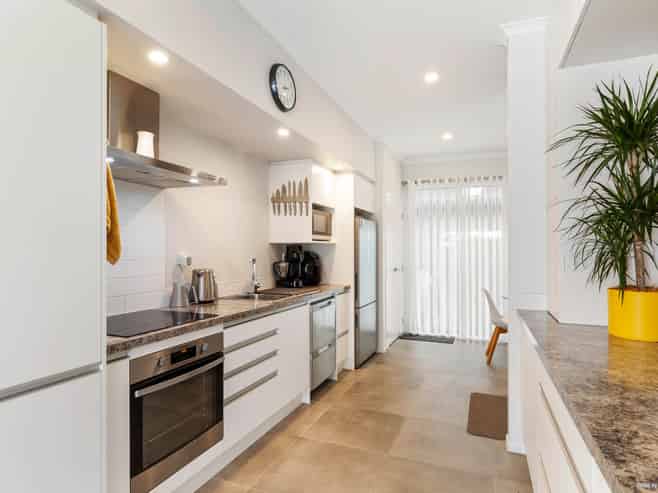 13 Tuatua Road, Hobsonville