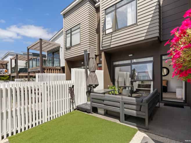 13 Tuatua Road, Hobsonville