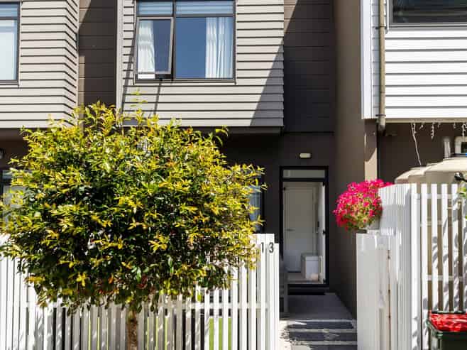 13 Tuatua Road, Hobsonville