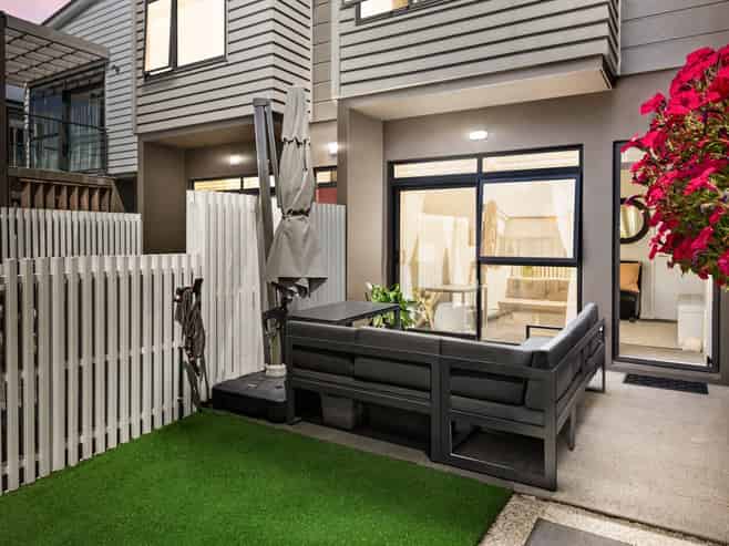 13 Tuatua Road, Hobsonville