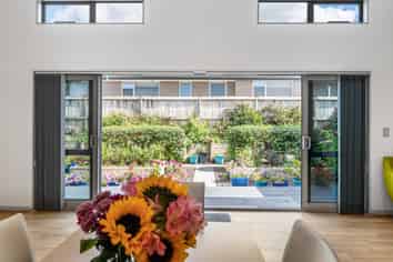 8 CANMORE STREET, Pokeno