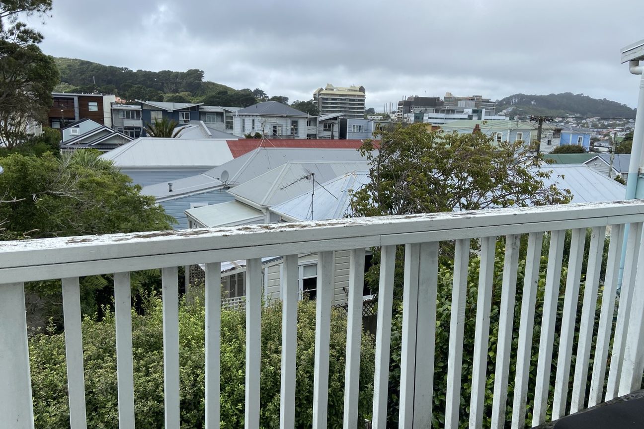 4 BEDROOMS IN MT COOK - Meer