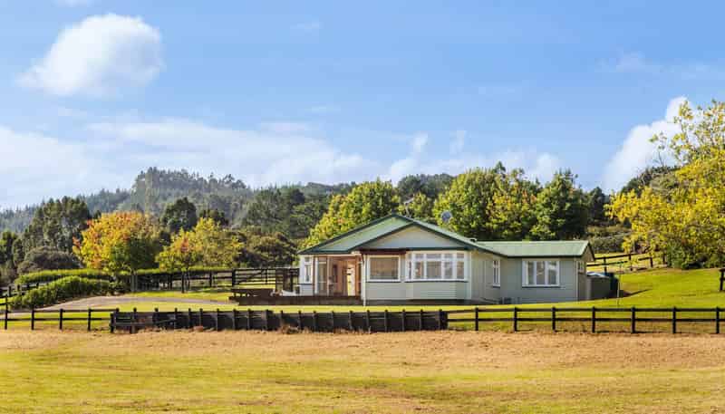 34 Waikopua Road, Whitford