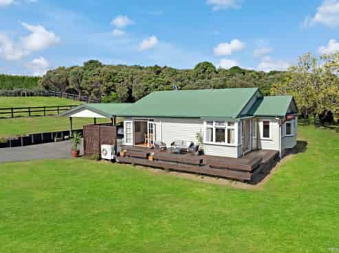 34 Waikopua Road, Whitford