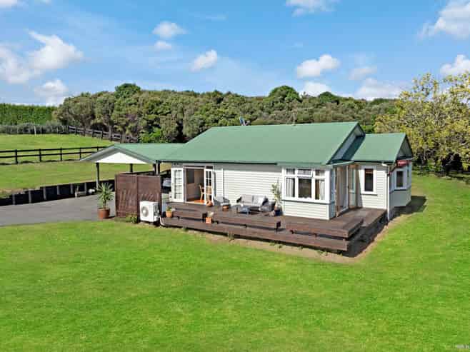 34 Waikopua Road, Whitford