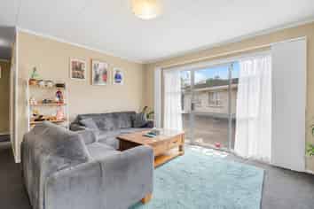 2/6 Snead Place, Hamilton East