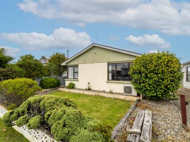 27 Tramway Road, Strathern