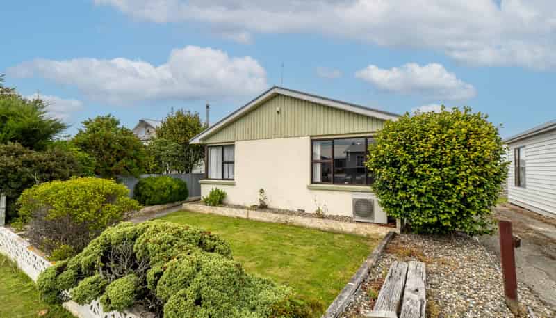 27 Tramway Road, Strathern