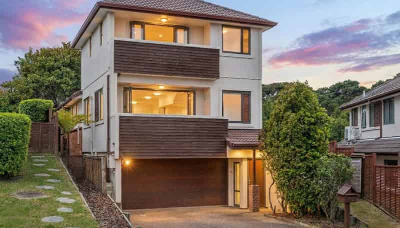 28 Greenbough Lane, Greenhithe