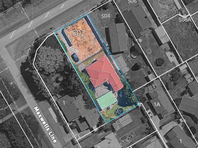 502 Pioneer Highway, Highbury