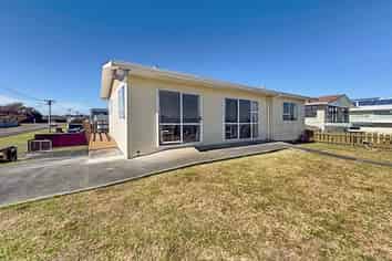 34 Linklater Avenue, Foxton Beach