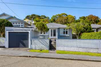 13 Firth Terrace, Karori