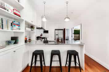 13 Firth Terrace, Karori