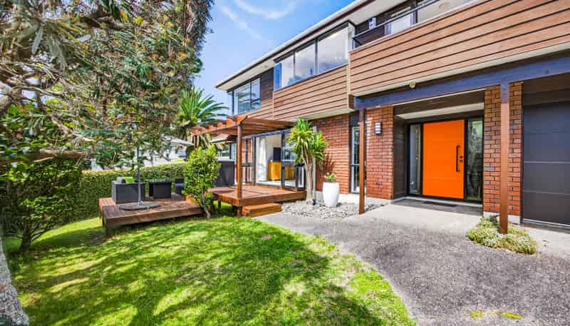 2/11 Hauraki Road, Hauraki