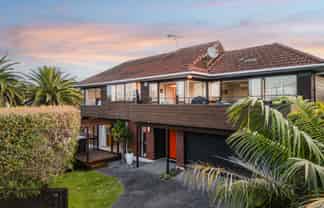 2/11 Hauraki Road, Hauraki