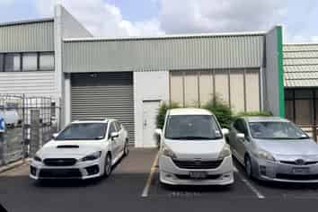 Road front on Ryan Place | Flexible layout options