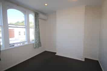 304B South Road, CAVERSHAM