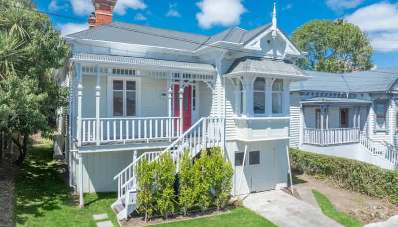 6 First Avenue, Kingsland