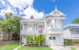 6 First Avenue, Kingsland