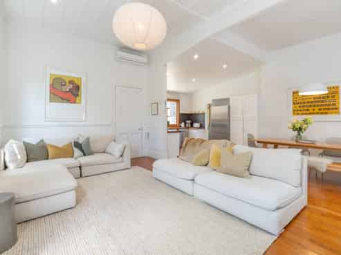 6 First Avenue, Kingsland