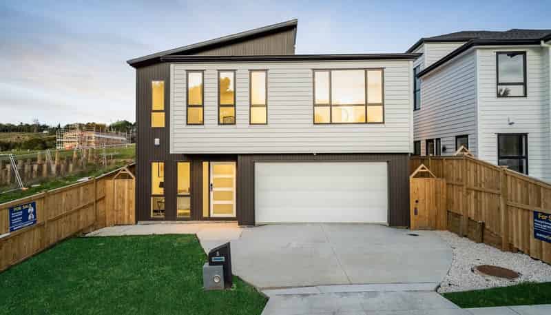 Granny/5 Rashni Road, Flat Bush