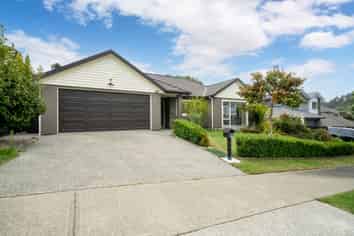50 Te Puia Drive, Aotea