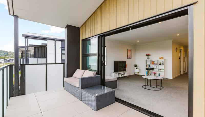 Unit 304/26 Shortfin Place, Flat Bush
