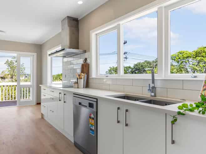 1/19 Carlisle Road, Browns Bay