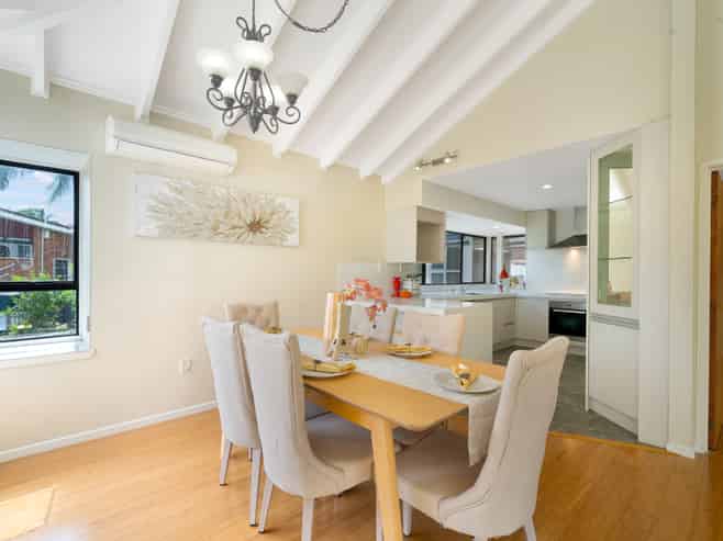 8 Eleanor Place, Blockhouse Bay