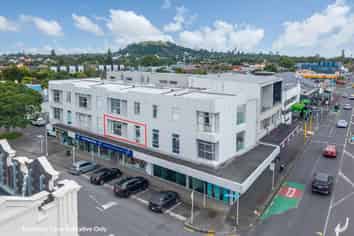 1G/1C Queen Mary Avenue, Epsom