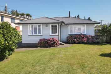 63 Corlett Street, Utuhina