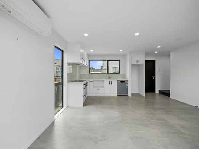 1/107 Porchester Road, Papakura