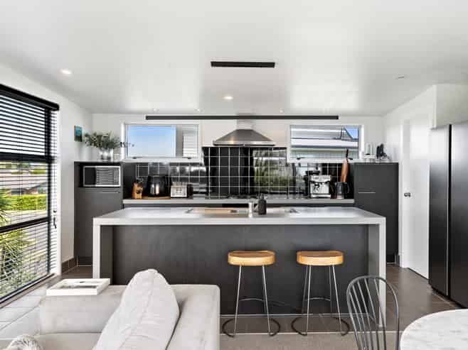 15 Halyard Place, Te Atatu Peninsula